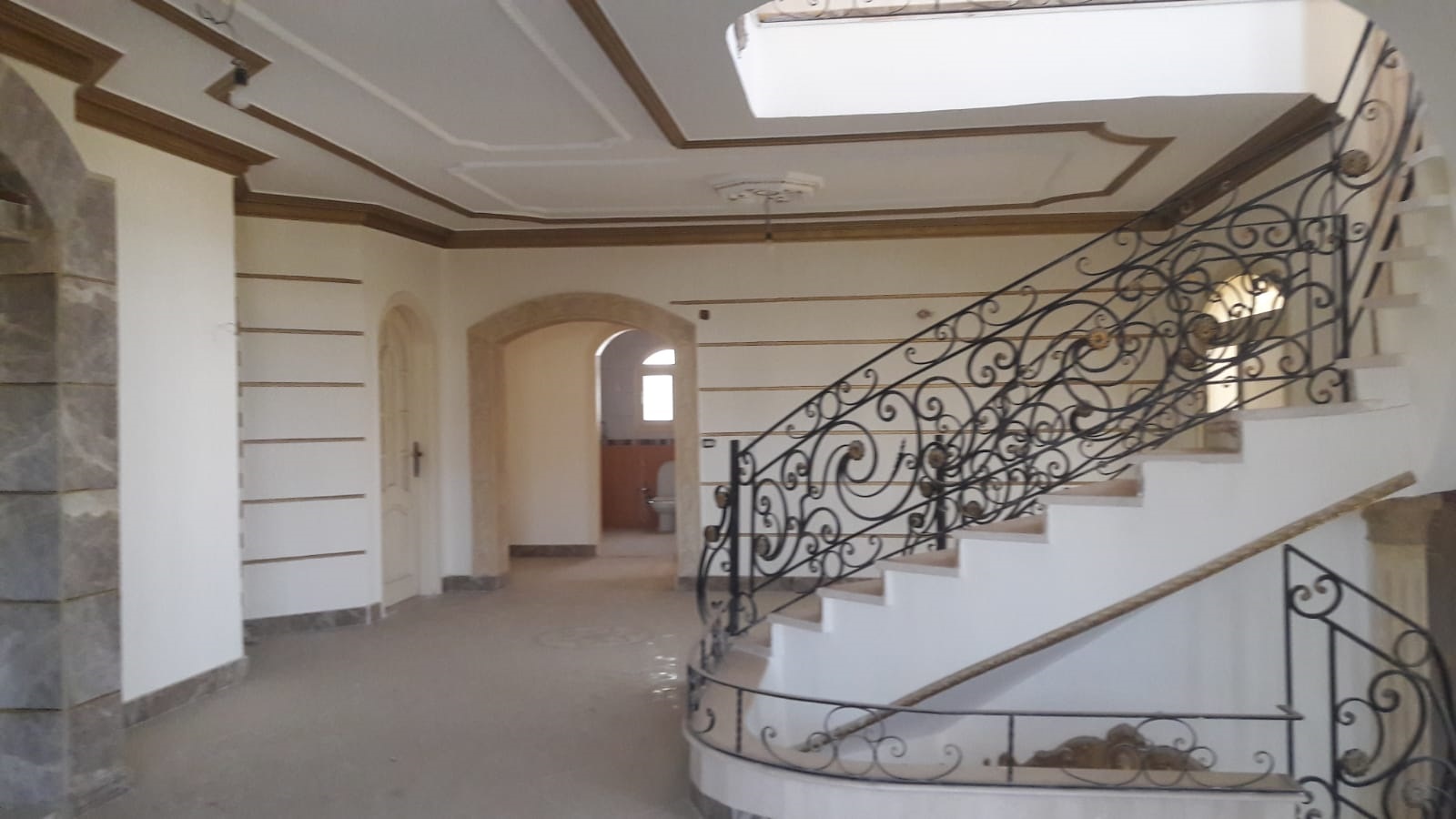 Special Standalone Villa 250 M2 For Sale At El Shorouk City فيلا مستقلة مميزة 250 متر للبيع فى مدينة الشروق.jpg