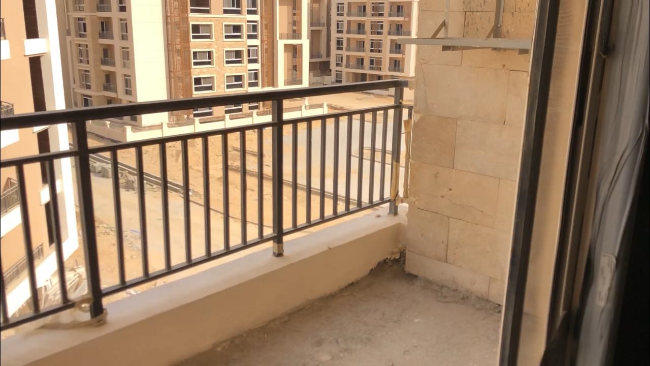شقة مميزة 163 متر للبيع في تاج سيتي القاهرة الجديدة