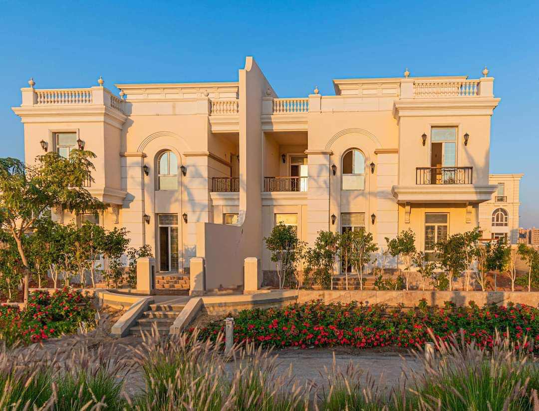 671100111fc9d_658997f399dfc_8-Villas-for-sale-in-Garden-City-New-Capital-city-edge-شقق-للبيع-كمبوند-جاردن-سيتي-العاصمة-الإدارية-سيتي-ايدج-للتطوير.jpg